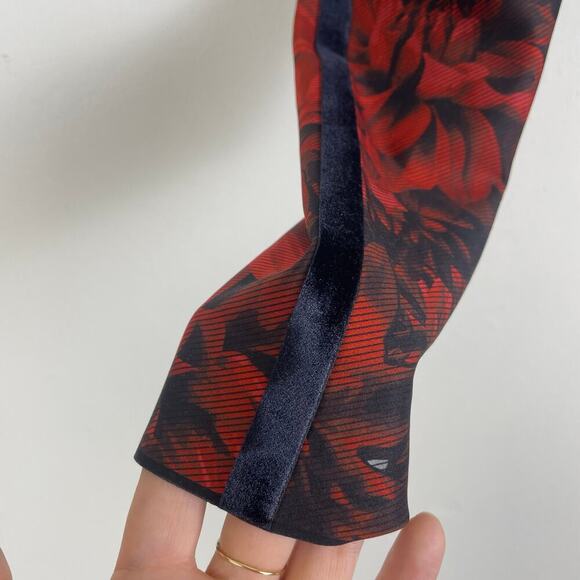 Ultracor Moody Dahlia Side Print Ultra High Legging Size SMALL - Picture 6 of 9